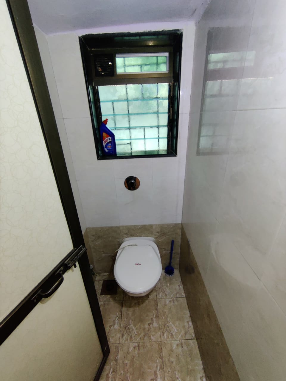 2 BHK Semi Furnished in Aashirwad CHS , Andheri West